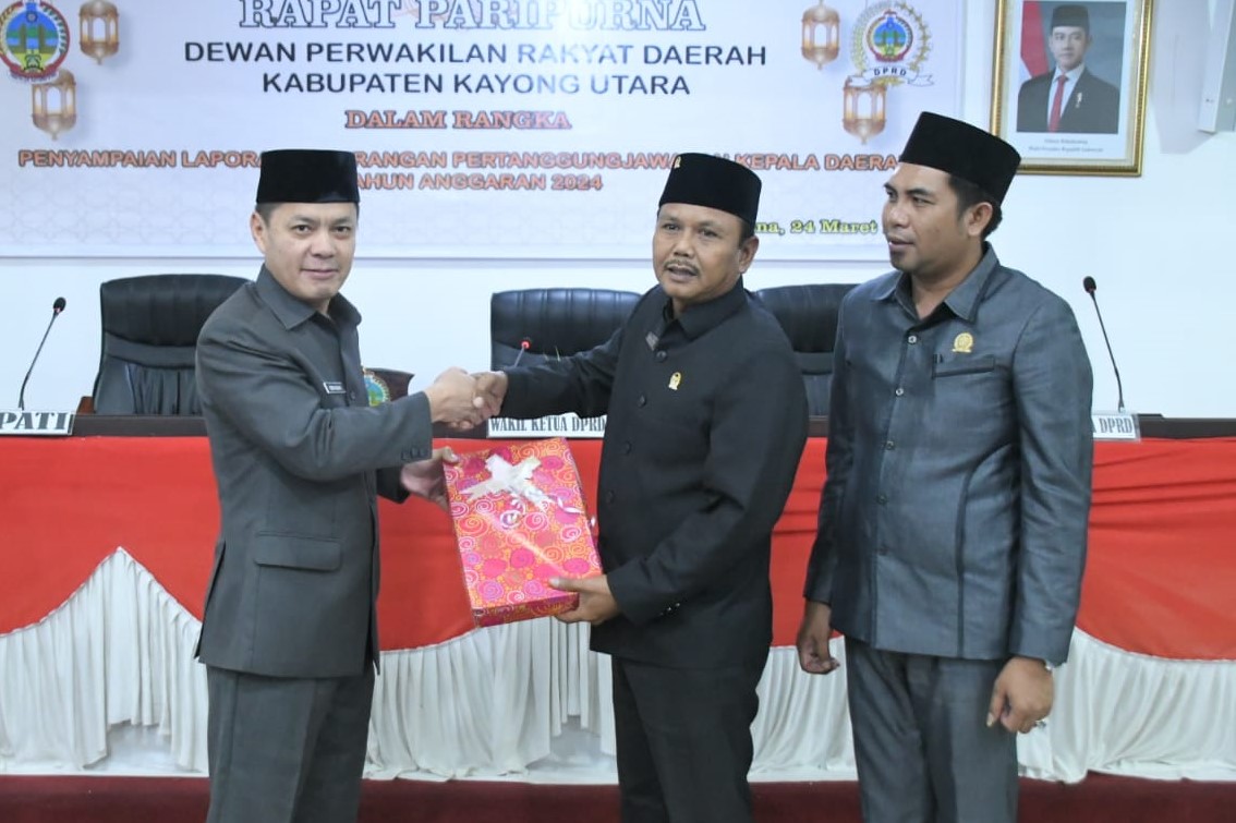 DPRD KABUPATEN KAYONG UTARA GELAR RAPAT PARIPURNA PENYAMPAIAN LKPJ BUPATI KAYONG UTARA T.A. 2024