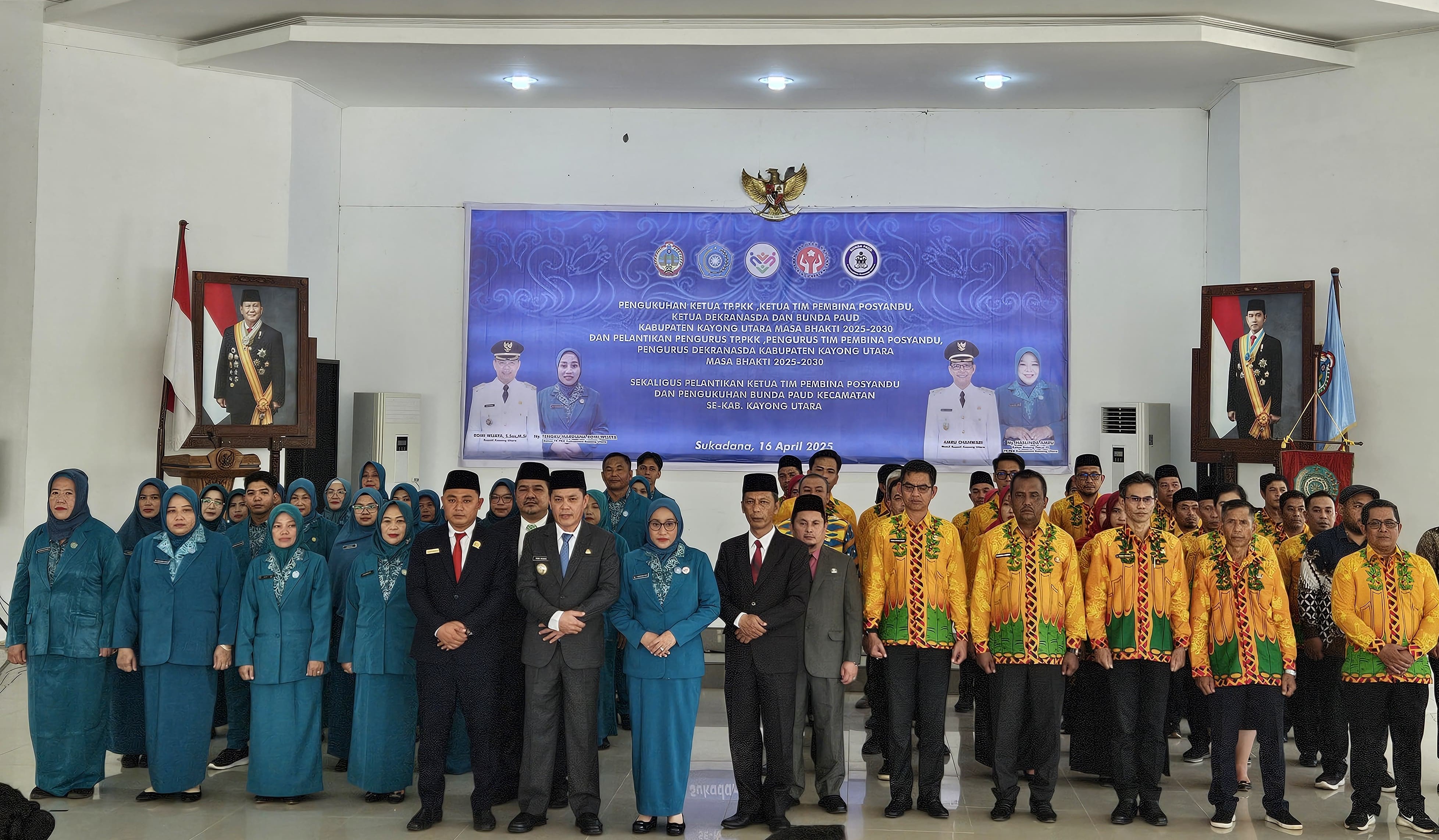 KETUA DPRD KABUPATEN KAYONG UTARA H. SURYA ADITYA, S.H.,M.Pd. HADIRI PENGUKUHAN KETUA TP PKK, TIM PEMBINA POSYANDU DAN DEKRANASDA KAB. KAYONG UTARA PERIODE 2025-2030