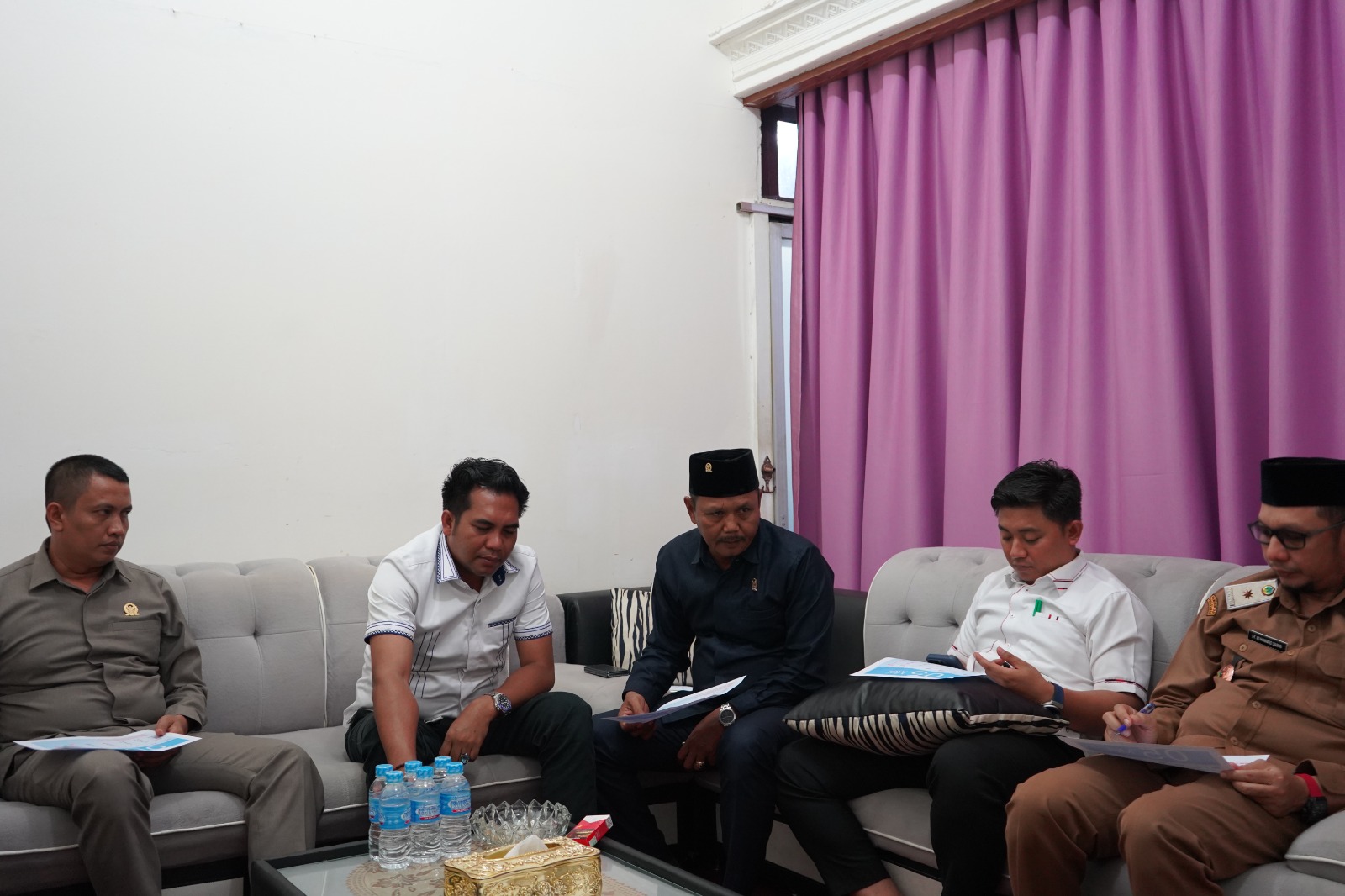 RAPAT BADAN MUSYAWARAH DPRD KABUPATEN KAYONG UTARA MENYUSUN AGENDA KERJA DPRD