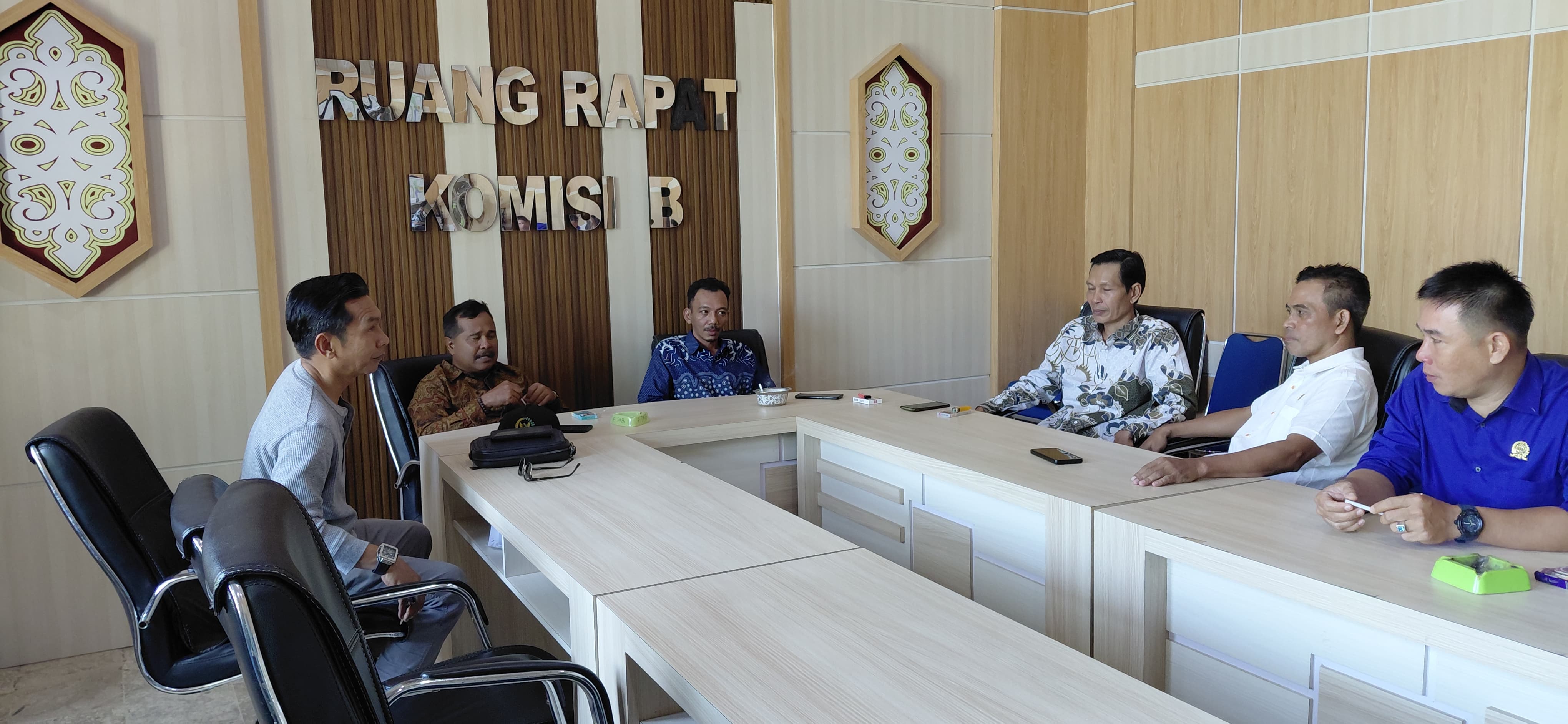 KOMISI I DPRD KABUPATEN KAYONG UTARA LAKUKAN KOORDINASI KE KOTAWARINGIN BARAT SOAL MAKAN BERGIZI GRATIS