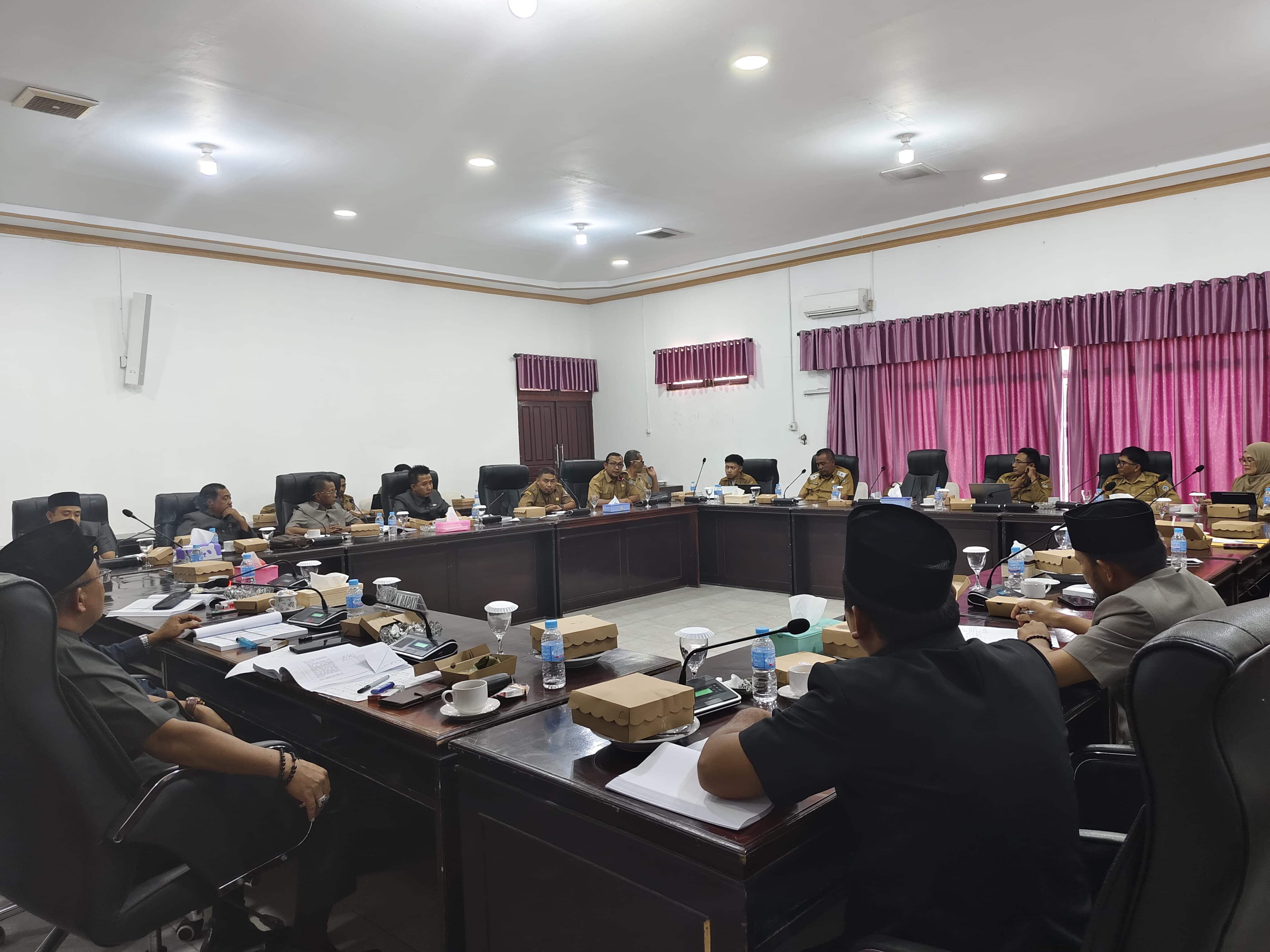PANSUS LKPJ BUPATI KAYONG UTARA TAHUN 2024 GELAR RAPAT BERSAMA OPD