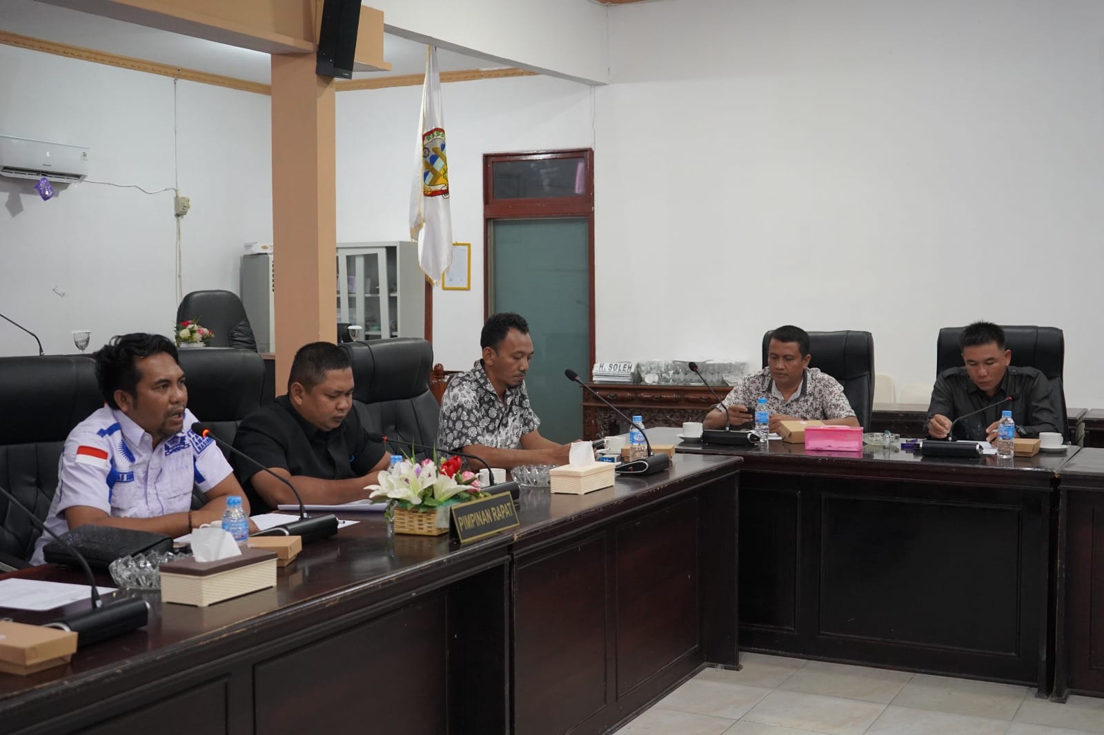 KOMISI I DPRD KABUPATEN KAYONG UTARA GELAR RAPAT KERJA BAHAS INVESTASI DAN PAD