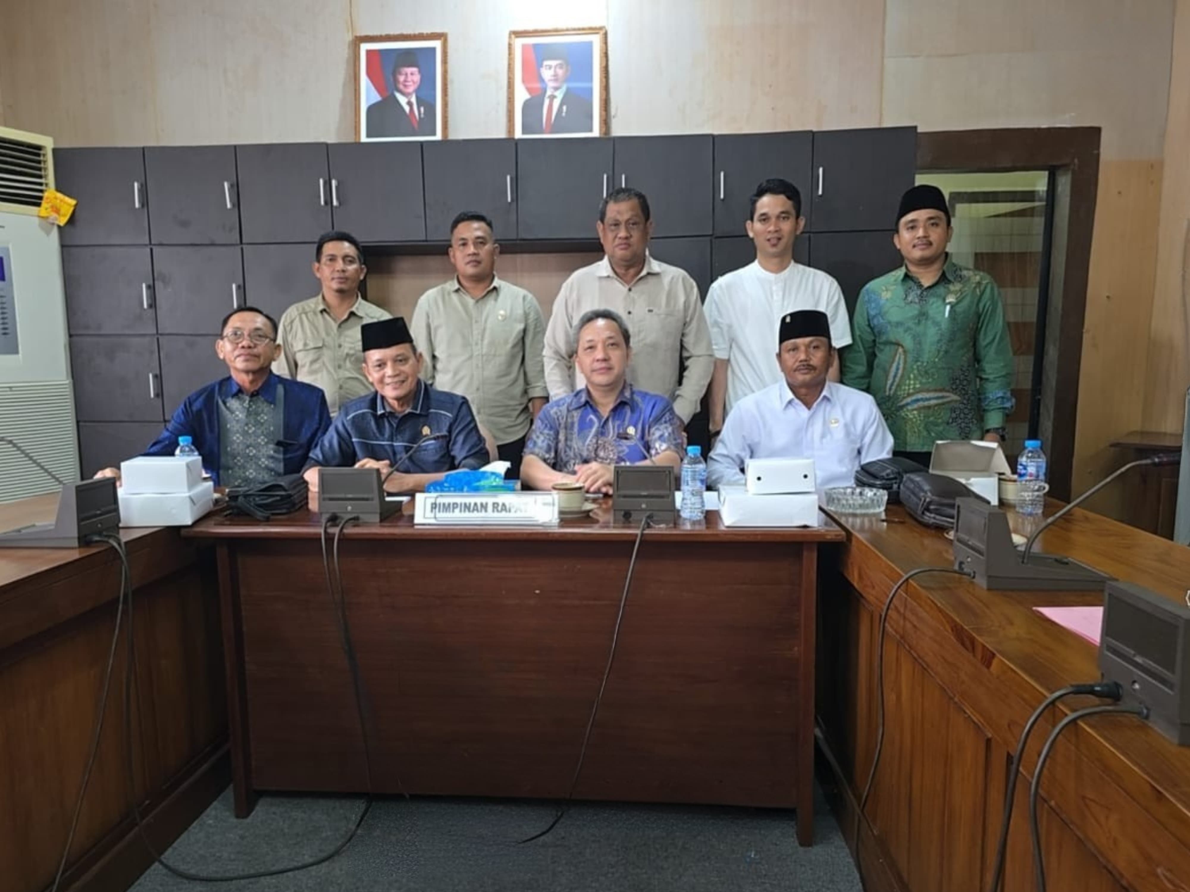 KOMISI II DPRD KAYONG UTARA LAKUKAN KUNJUNGAN KONSULTASI DAN KOORDINASI KE DPRD PROVINSI KALBAR