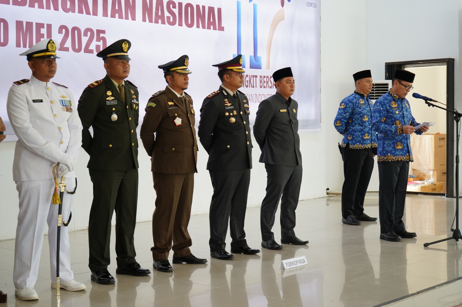 KETUA DPRD KABUPATEN KAYONG UTARA HADIRI UPACARA PERINGATAN HARI KEBANGKITAN NASIONAL KE-117 TAHUN 2025 