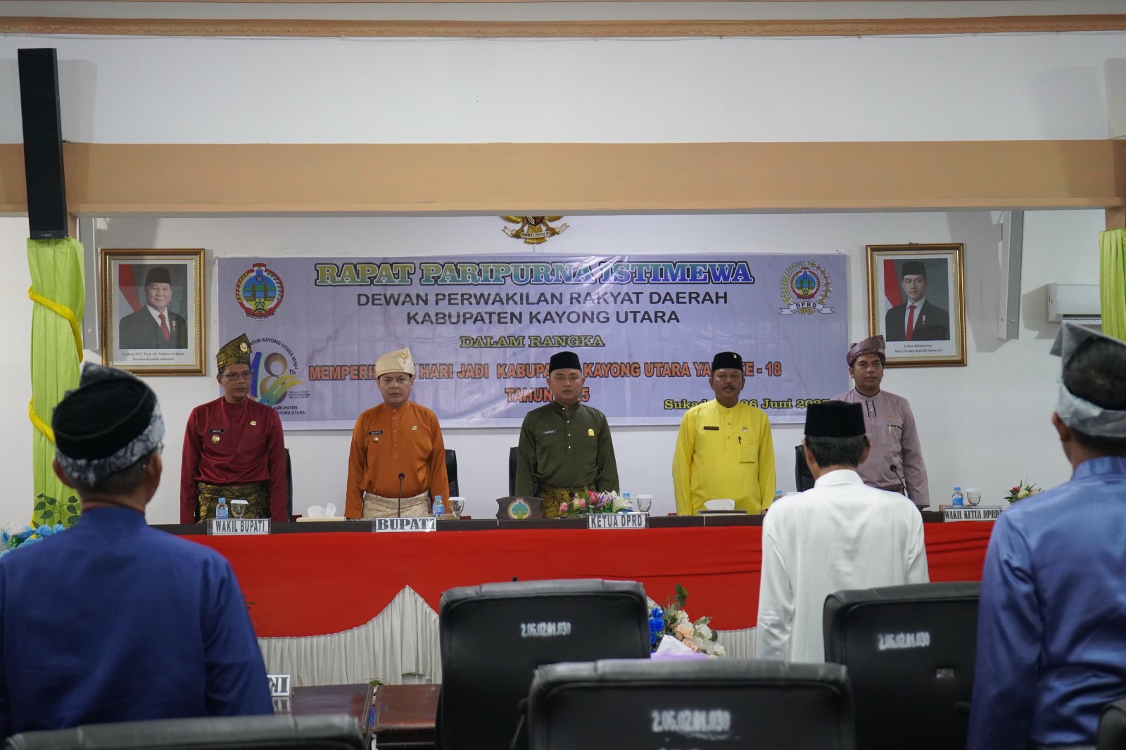 DPRD KABUPATEN KAYONG UTARA GELAR RAPAT PARIPURNA ISTIMEWA PERINGATI HARI LAHIR KE - 18 KABUPATEN KAYONG UTARA TAHUN 2025