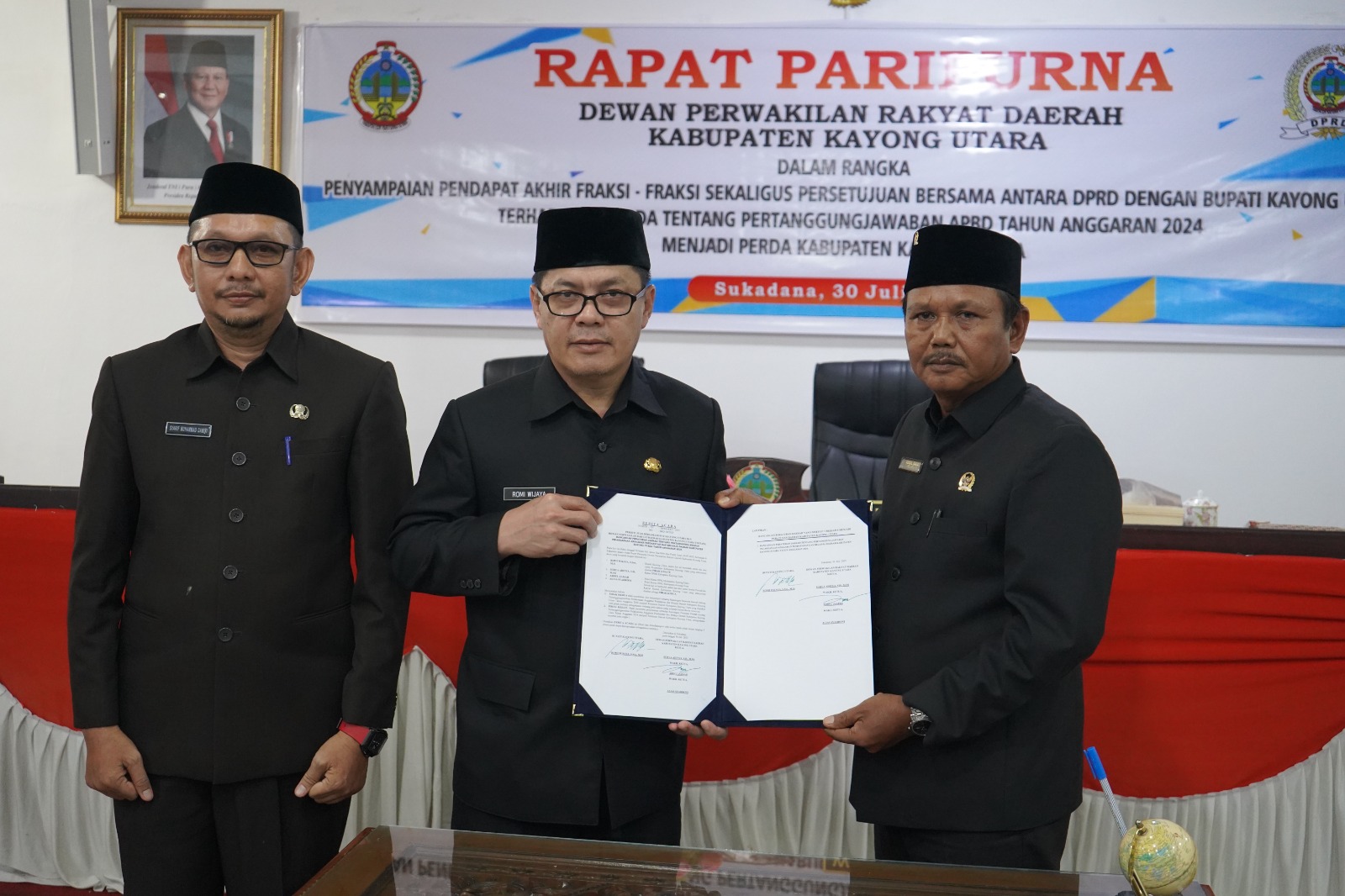 DPRD KABUPATEN KAYONG UTARA GELAR RAPAT PARIPURNA RAPERDA PERTANGGUNGJAWABAN PELAKSANAAN APBD TA. 2024